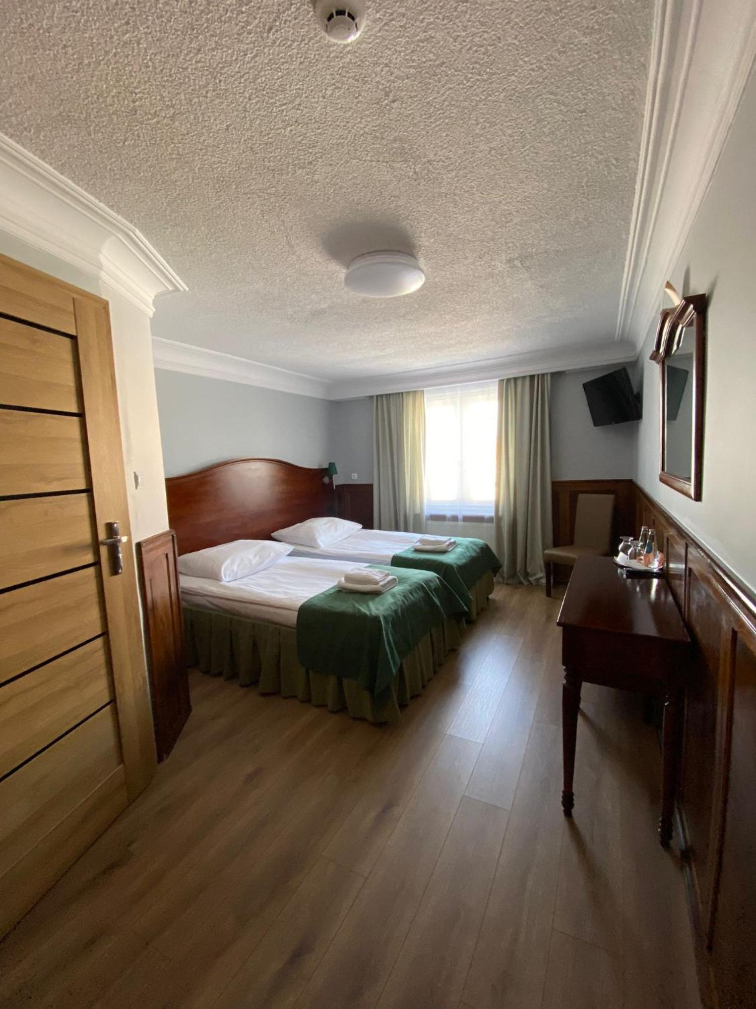 Hotel Kresowianka Konin  Extérieur photo