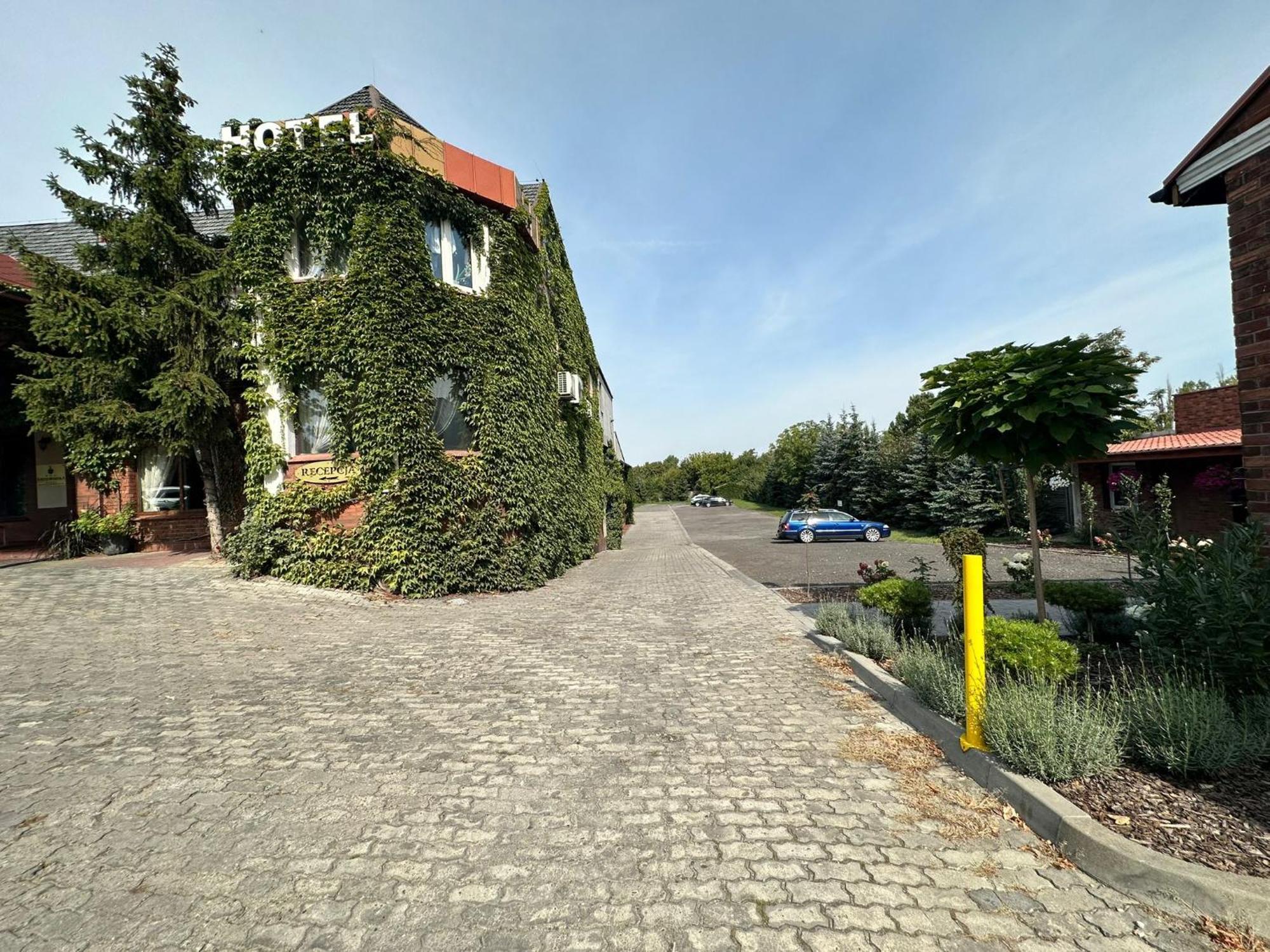 Hotel Kresowianka Konin  Extérieur photo